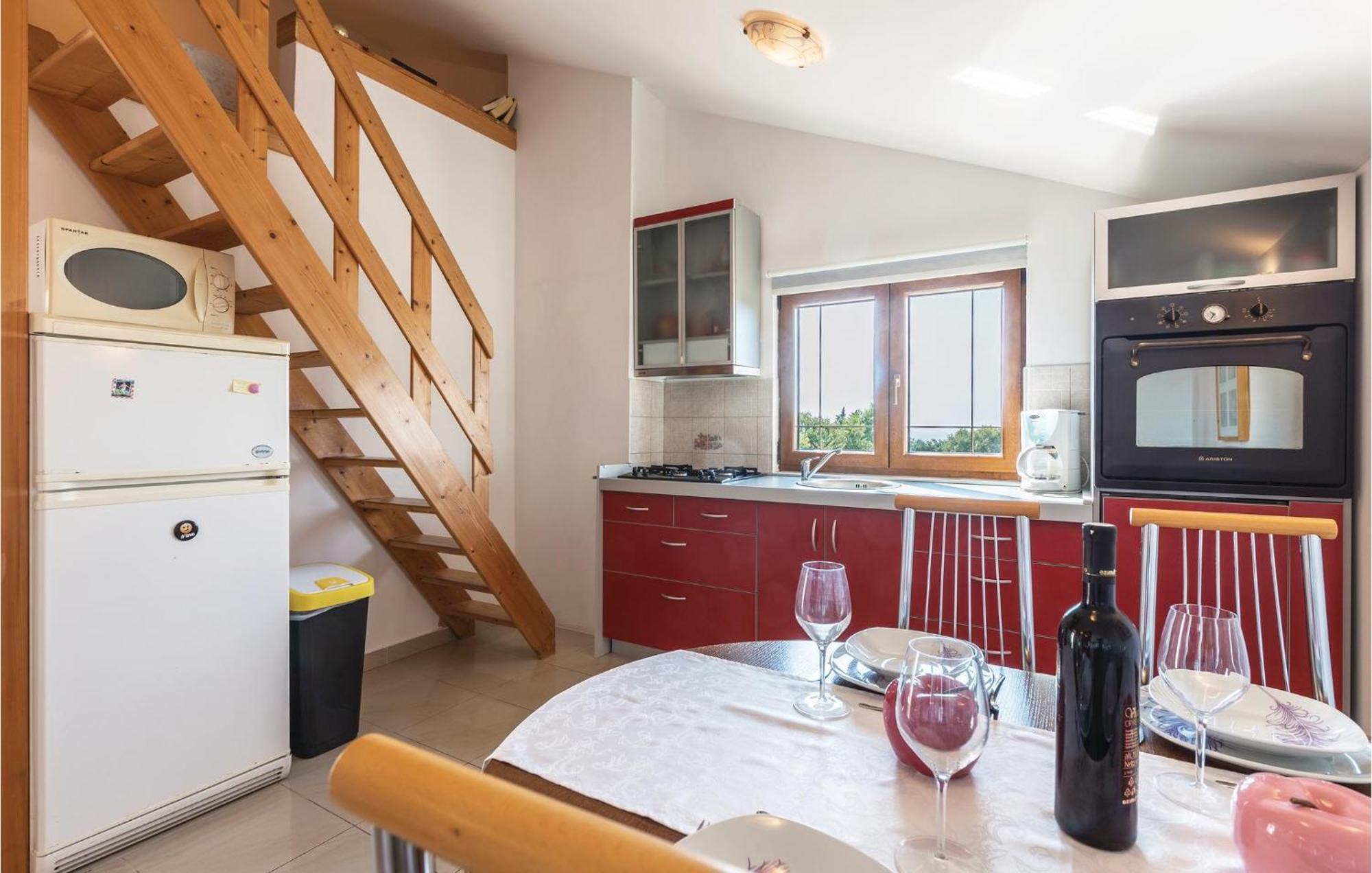 Pet Friendly Apartment In Koromacno With Wifi ภายนอก รูปภาพ