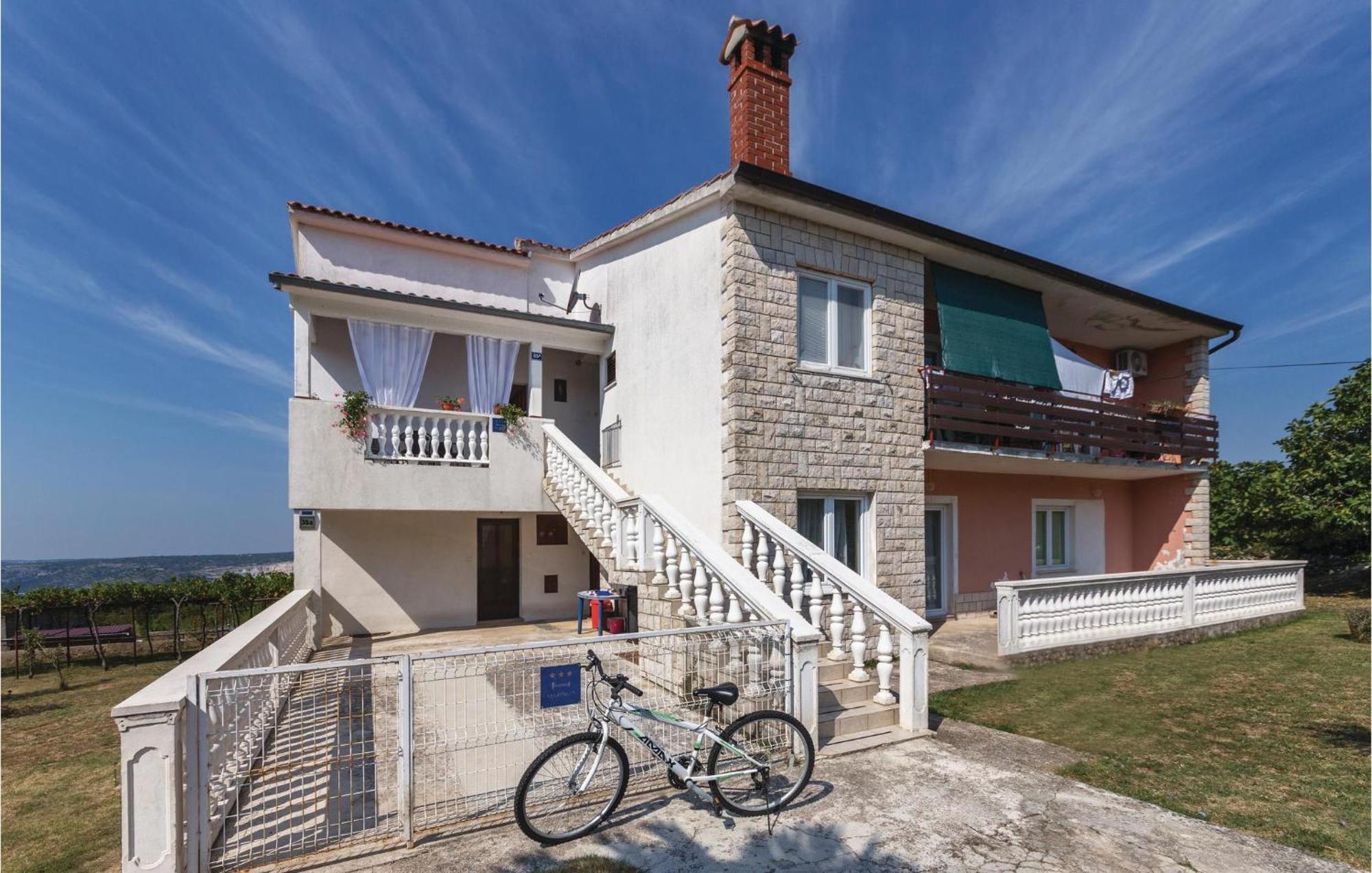 Pet Friendly Apartment In Koromacno With Wifi ภายนอก รูปภาพ